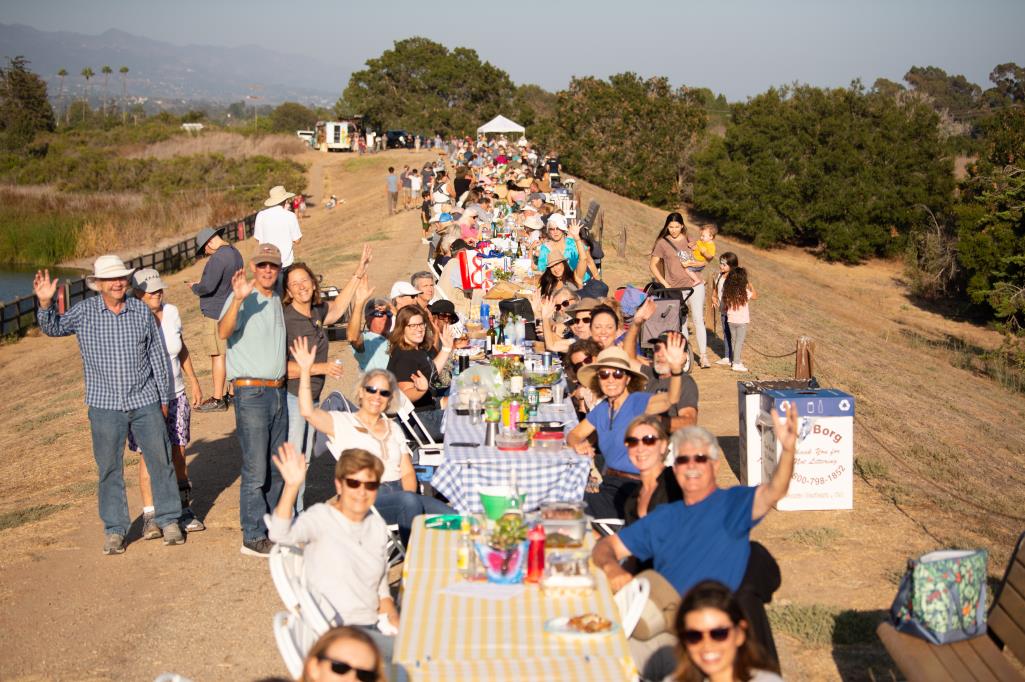 1_Dam Dinner Group Photo_220820